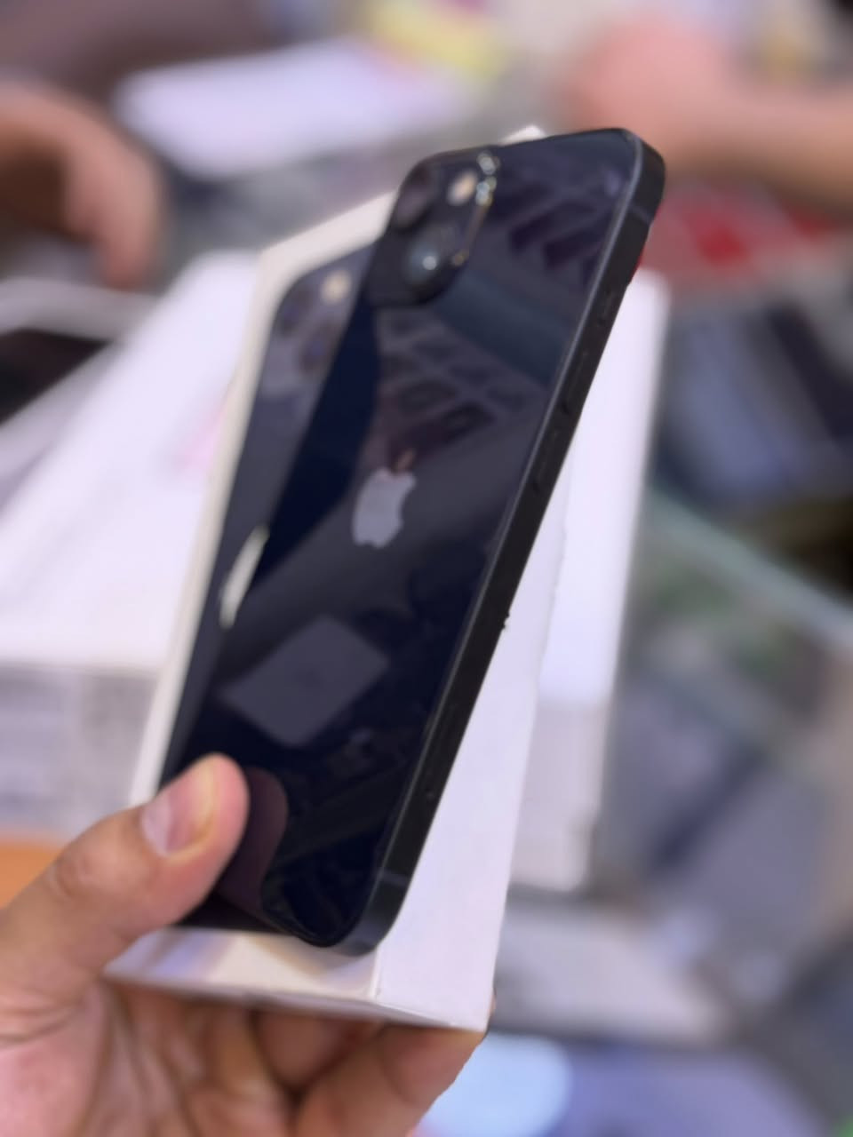 ايفون 13 ضمان ماستر وكاله اصلي ذاكره 128  بطاريه 95 نضافه حاله حال جديد لا مفتوح ولا مصلح ضمان من مركز وين ميعجبك افحص ملحقات كامله 
السعر 450 الف قفل اقوى سعر العنوان بغداد البياع شارع عشرين 
 🟦🟦 متوفر اقساط على مصرف الرافدين فقط 👉 
هاتف ***********📞📞
هاتف ***********📞📞
