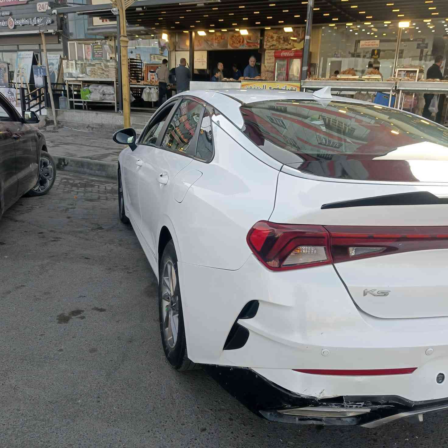 كي فايف أمريكي موديل٢٠٢٢
حادثه موحود بالصورة 
نص مواصفات سويج
تحكمات ستيرن
قياده ذاتيه
تحديد مسار
اوتو هولد
سايد بريك دكمه 
بغداد السيارة معوقين  سنه وصير حرة السيارة
مكاني بغداد الكفائات العبيدي
***********
السعر 165
