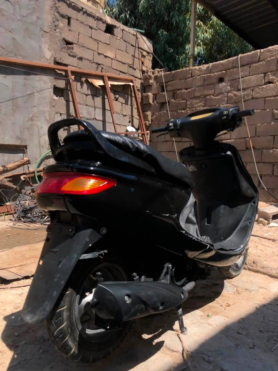 دراجة فراشة نضيفة فول ما بيهة اي نقص كلش شقال بيهة حك الجية بكاني زبير شارع الجاهزة هاذا رقمي***********

