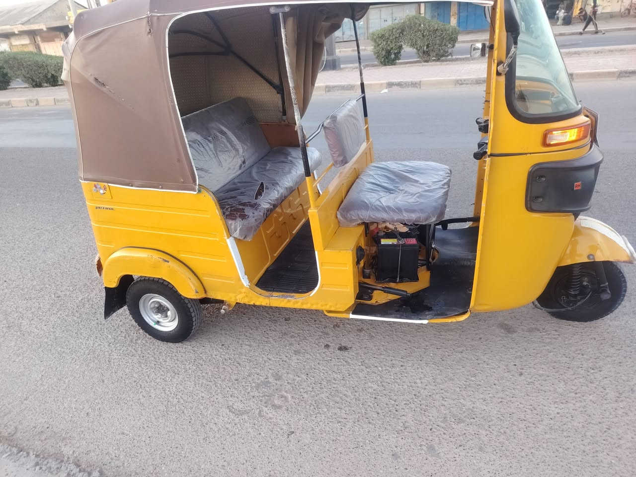 20 شبر بلغد فقط باقي كفاله مجفت مكان حي جامعي  تكتك بلادي***********
