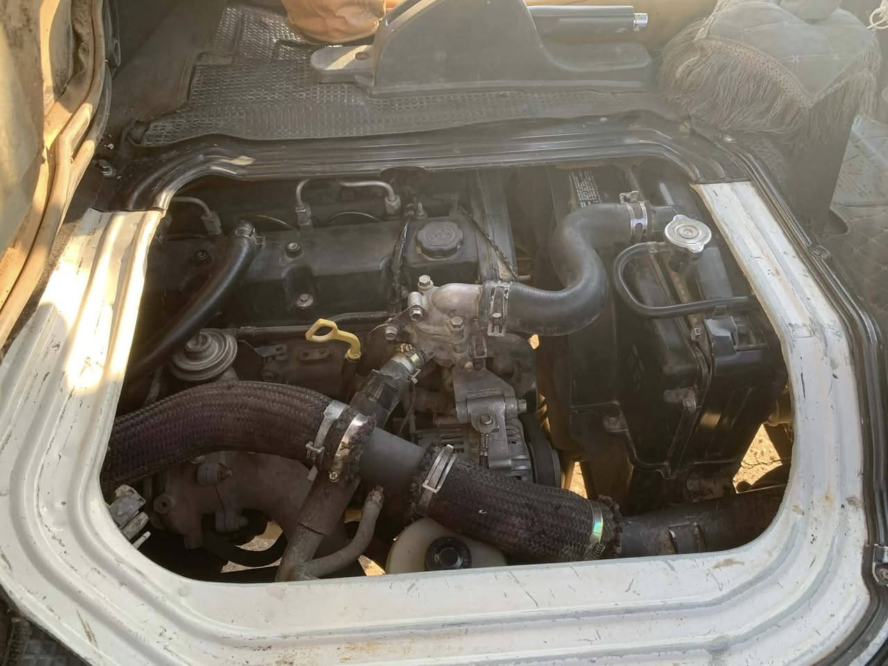 کیا دەبڵ قەمەرە مۆدیلی 2008 مەکینە ڕەشی 3000 سەیارەکە بڕاوەیە بە شەرتی گێڕ و مەکینە و تەقەو ڕەقە شەش تایەی تازەی لەسەرە سعری 65گەڵاو معامەلە ***********  ***********
