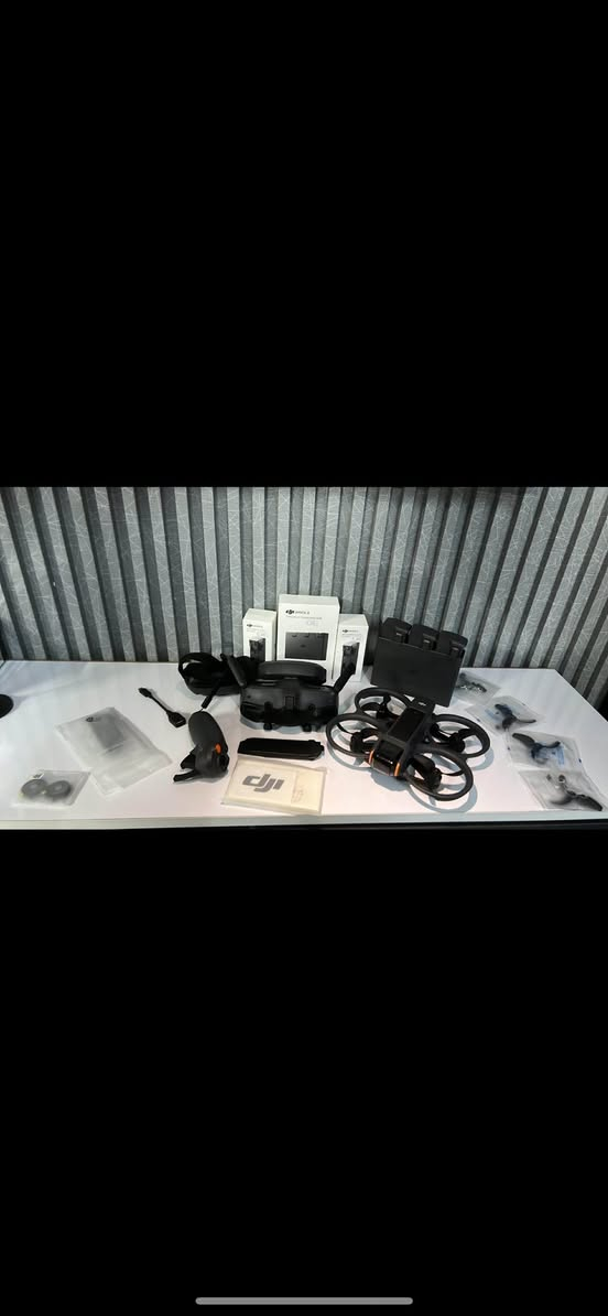 🚁🔥 DJI Avata 2 Fly More Combo للبيع 🔥🚁

درون نظيف جداً وبدون أي مشاكل، كامل مع جميع أغراضه الأصلية 👌
مناسب للتصوير السينمائي والفيديوهات الاحترافية والطيران السريع 🎥

📦 الملحقات:
🔋 3 بطاريات
🎮 RC Motion Controller
🥽 Goggles
⚡ شاحن وجميع الاكسسوارات
🛩️ مراوح إضافية

⏰ وقت الطيران: حوالي 30 إلى 35 دقيقة
📸 جودة كاميرا ممتازة
📍الحالة: نظيف جداً شبه جديد

📩 للاستفسار والسعر راسلني خاص


**إذا كنت صاحب هذا الإعلان وتريد حذفه لأي سبب، رجاءا أرسل رسالة إلى الدعم الفني**