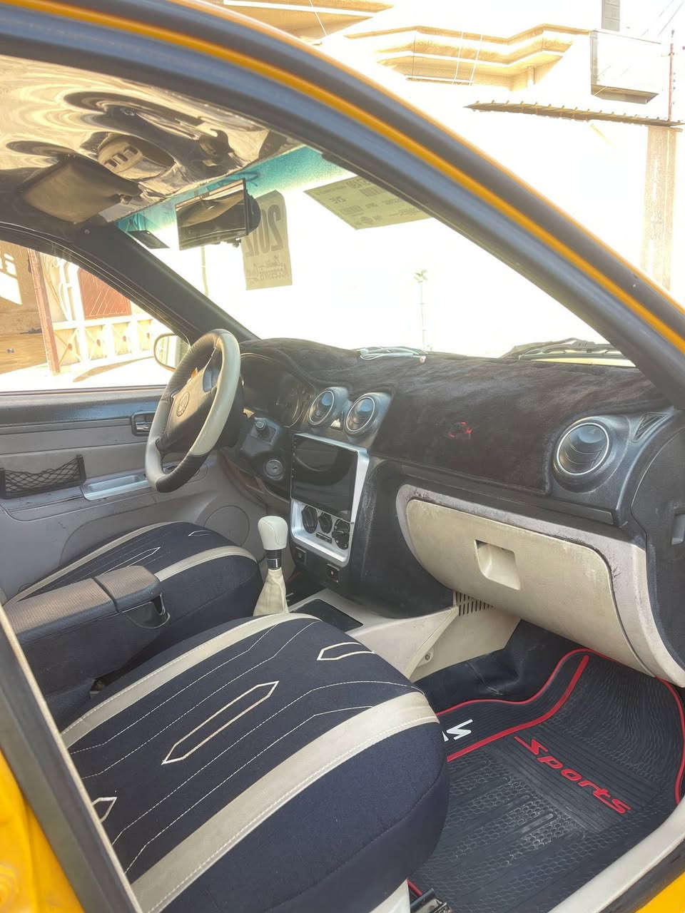 سي كي مديل12 سياره باسمي هيه وغرامه بشرط مصفره سنويه لل 30كابون بانزين مكينه وكير كهربائيات باتري تدفه طخمها تايرات كلها بشرط 
تبريدها كامل 
مصبوغه عام سقف تكم شرط بلا معجون وبيها طخه بل جاملغ الخلفي سعر 43وبيها مجال 
رقمي ***********
