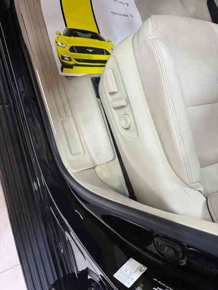 لاندكروز 2024 رقم بغداد GXR 
خليجي مكفوله كفاله عامه ماشيه 15 الف

فول  لمتد محرك 4000 تنفس طبيعي بريم شركة المهند 

بصمه فتحه سقف

كشنات تبريد

4 كامرات حساسات 

3 شاشات 

مغلفه PdF 

السعر 72000 الف

مكان السيارة كربلاء 

‭0771 691 9475‬
