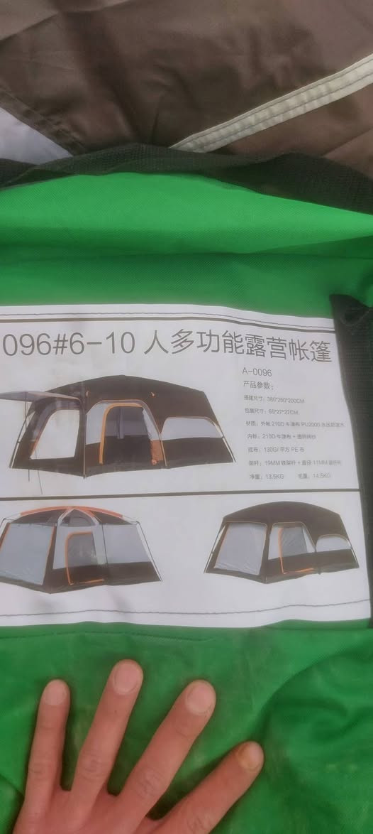 خيمه بهاذة الشكل الي تفيده يراسل خاص طلعتلي بلخشن وزنها ١٥ ونص كيلو  بس شراي يراسل 
طوله ٣امتار و ٨٠ سانتي وعرضها ٢ متر و ٦٠ سانتي 
ورتفاعها ٢ متر  اصليه


**إذا كنت صاحب هذا الإعلان وتريد حذفه لأي سبب، رجاءا أرسل رسالة إلى الدعم الفني**