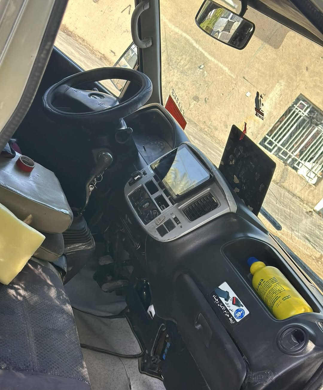 سلام عليكم نيسان يورفان للبيع موديل 2010 رقم بابل انكليزي محرك كير اكسن تخم تاير صدر  مكفول بيها مكانات صبغ سياره بسمي السعر 115 وبيها مجال بسيط  عنوان أبو غريب

 ***********
***********
