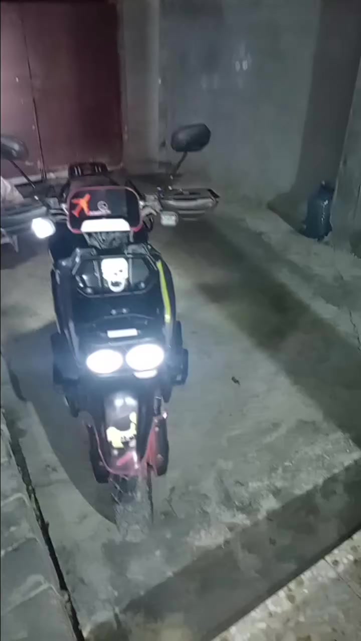 متاح للبيع دراجة شحن اباتشي موديل ٢٠٢٥ ٦بطارايات ومشدودات قبل شهر السعر ٧٥٠ وبيها مجال
***********
***********
بغداد ابو غريب
