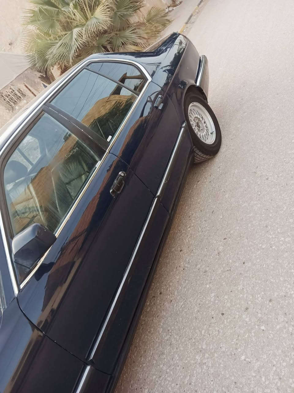 للبيع BMW 735 اللون حبري سياره جاهزه وجديده موديل ٩١ رقم بغداد الماني تحويل مباشر تخم تاير جديد منظومة زينون أصلي وكاله سياره متعوب عليها جاهزه ترايك للسعوديه مكانها نجف السعر ٤٣ وبيها مجال ***********
