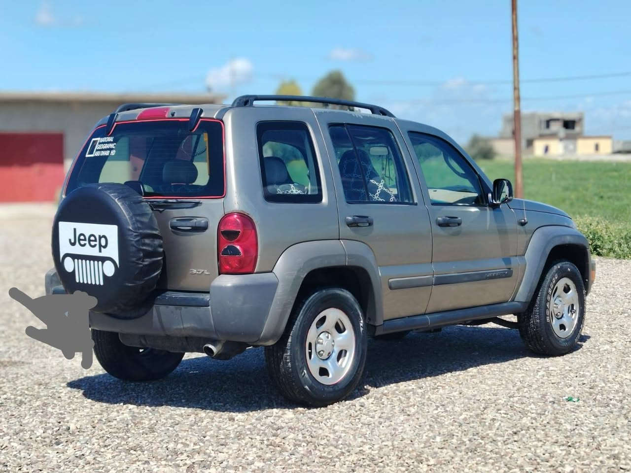 السلام عليكم جيب ليبرتي 2007
تبريد شغال +تدفئه صدر جديد
بيها باب خلفي يمين مبدل وبارد شبر+هلال السكن سنويه لل 29بسمنه شرط التحويل
والوكاله رقم سليمانيه السعر 80وبيها مجال للطيبين المكان الزاب اتصل وتدلل الرقم ***********
