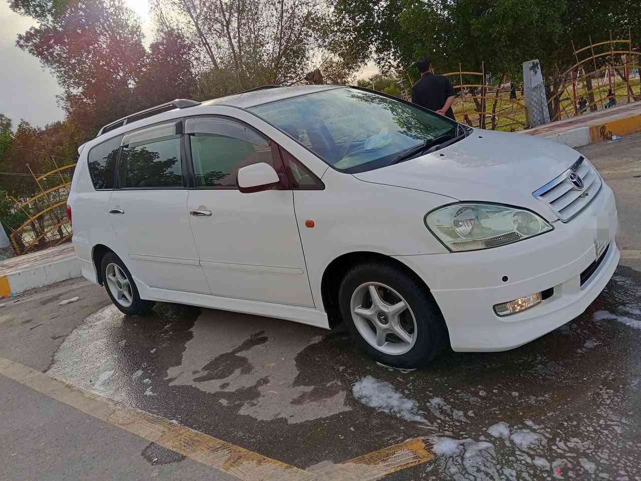 السلام عليكم ابسم موديل 2002 بصره تحويل مباشر توويل اصل جاهزه مكينه كير حداديه تخم تاير  كارتون حساس كامره خلفي امامي جاهزه أحله من صور سعره 125
***********
***********
