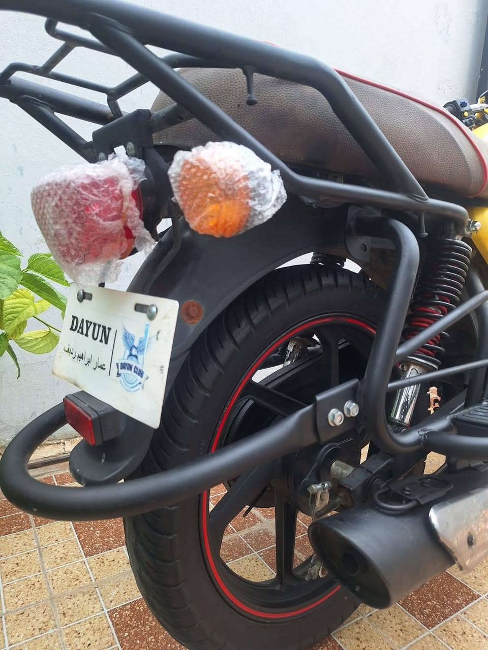 أوراق اصولي 23 دراجه نضيفه ومكفوله كفاله عامه ما عده ضربه صغيره بلتانكي  
كوت حي الجامعه 
خاص او اتصال ***********
