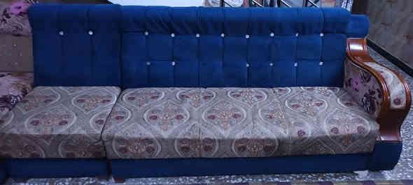 السلام عليكم ديوان ١١مقعد للبيع السعر 200 الف اوبي مجال 
الهاتف *********** العنوان بغداد حي الجهاد
