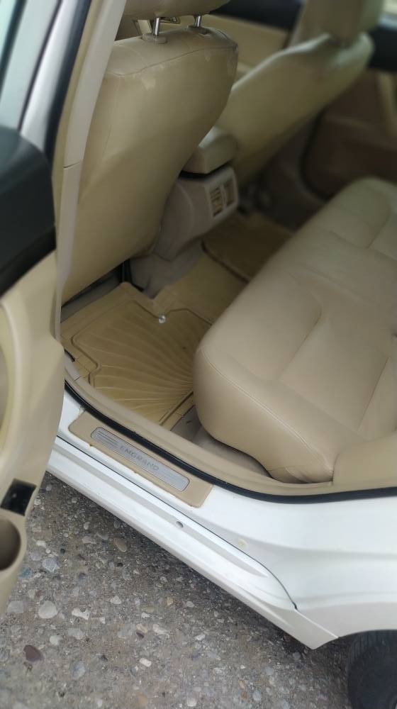 جيلي ايم كراند
موديل 2014 
گير و محرك ياباني  
فول مواسفت
هزه سنويه 27
شرت تحويل و غرامه
مكلف جامرلغ و بولنت امامي   
بقيه سيارة أمام عيون

رقم موبايل/*********** كركوك, العراق
