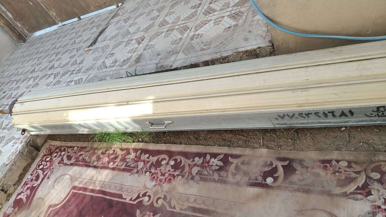 سلام عليكم عندي هاي دراب البيع عرض ٣ طول ٤متار سعره ١٥٠بي مجال شويه *********** علوان كركوك حي النصر
