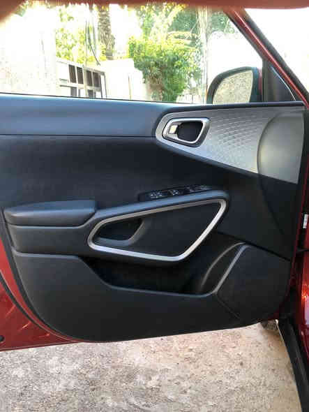 السلام عليكم حبايب كيا صول موديل 2023 اني المستورد السياره وارد امريكي باسمي تريد رقم تريد تاخذهه كاتي الضرر شبر بالجاملغ الامامي وشويه بالبنيدانصبغ على كدهن  لاايرباك السياره كامله بدون اي نقص وكلش نظيفه السياره كلها ليبل واحد بدون اي تبديل ماشيه 48 الف فقط 
للاستفسار ***********
السعر مع الرقم 163 ورقه
