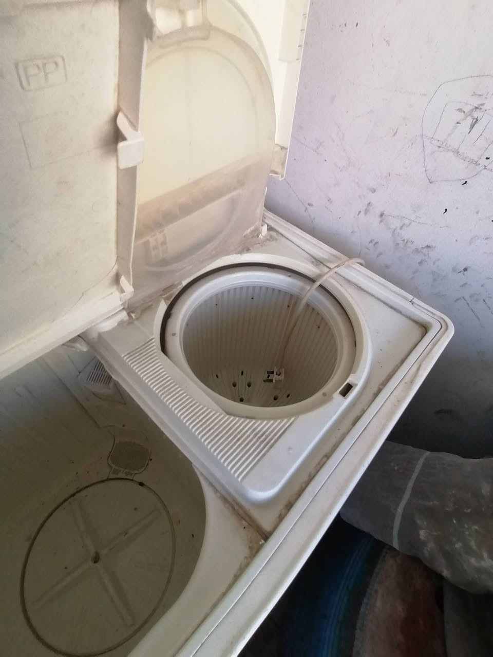 سلام عليكم.... ورمضان  مبارك عليكم 
مكلفه بالنشر. 
غراض للبيع. ثلاجه. نضيفه ماداخله مصلح.  
حجم. 12-----بسعر  250
غساله ملابس. حجم 75الف
طباخ.  4عيون شغال.. بسعر 50الف
ميز مع تلفزيون. ب90الف
ليعجبه اي غرض يراسلني خاص.  .....


**إذا كنت صاحب هذا الإعلان وتريد حذفه لأي سبب، رجاءا أرسل رسالة إلى الدعم الفني**