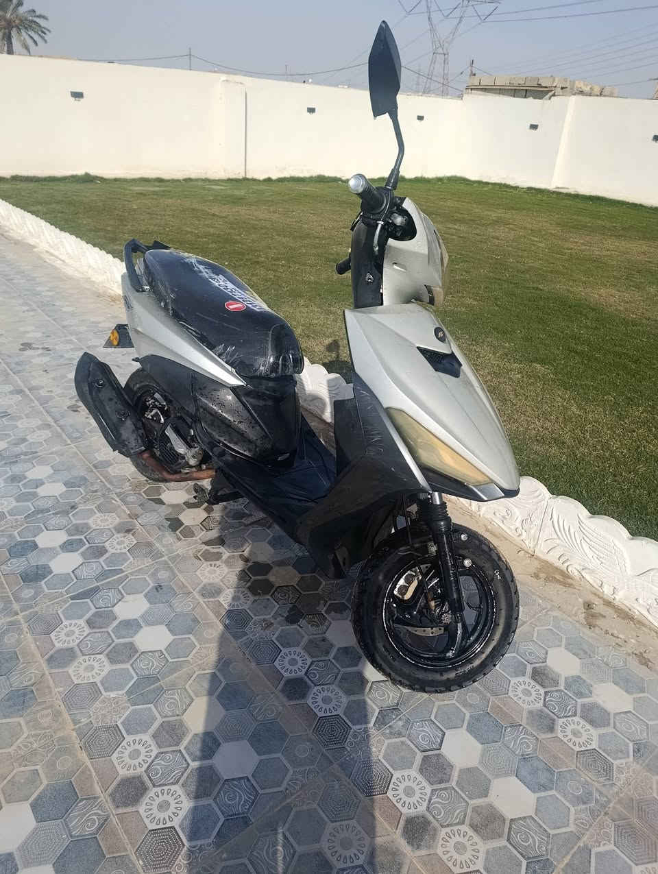 دراجه للبيع سعر 350 اتصال ***********
