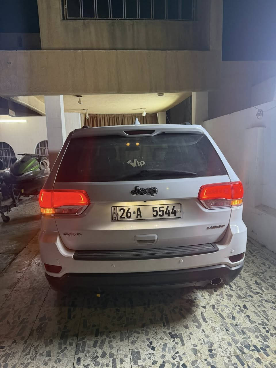 جيب لاريدو ١٤
بسمي جاهزه من كلشي 
مكينه وكير مكفوله 
سعر ٢١٠ وبيه مجال شي بسيط
***********
السونار مرفق
