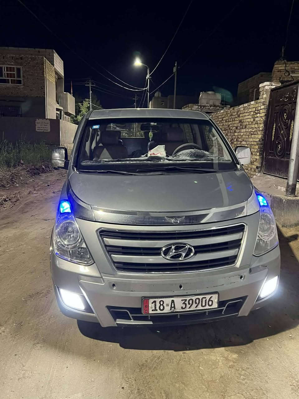 سلام عليكم
ستاركس مسكر دبلو اصل 

موديل 2018 

رقم بابل 

السياره خير من الله كما موضوح بصوره وتجي وتشوف. سياره مامتعوبه ولا اشتغل بيه كراج استخدام شخصي 

سياره بيه جاملغ ايسر امامي من كوريا بدون دواخل وبيه سونار شواصي شركه سياره كلش جديده

والباقي كفاله السياره

السعر 263بيه مجال للشراي 

الاستفسار

 ***********
