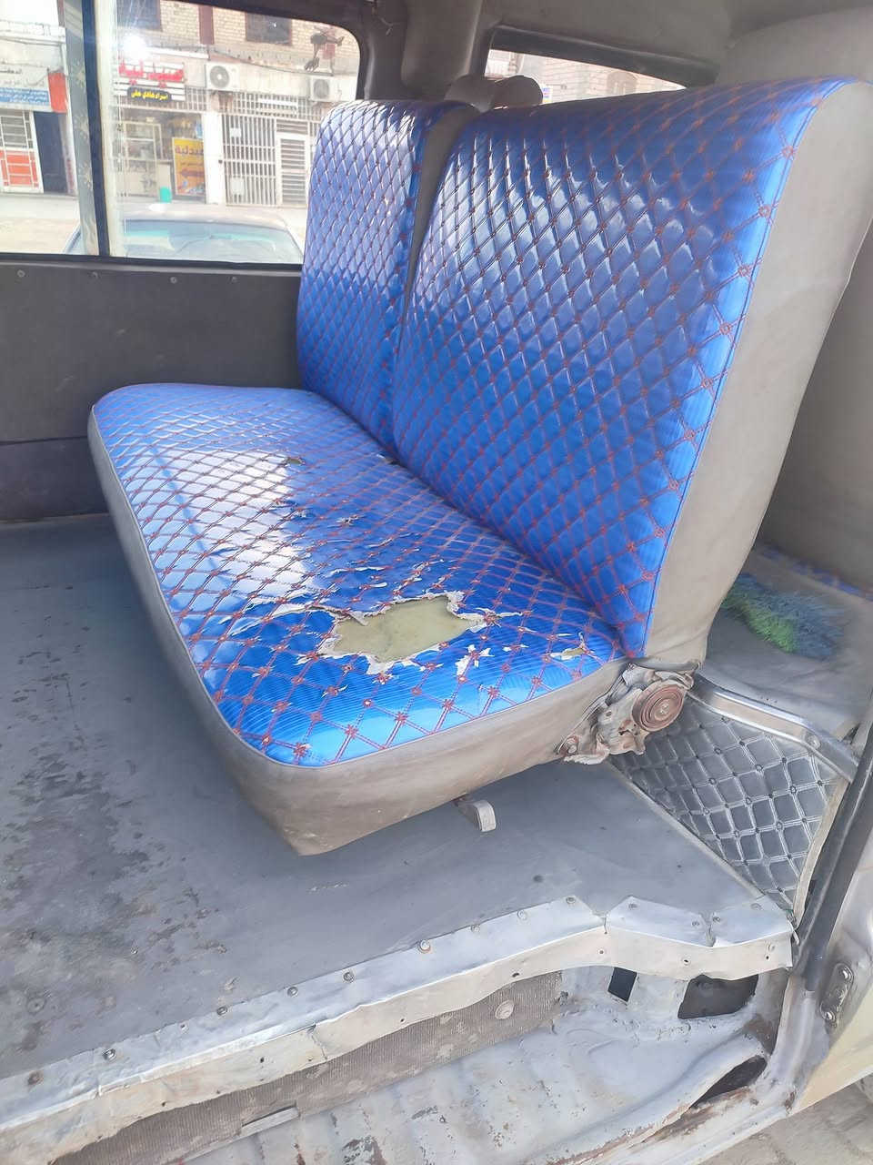 سلام عليكم اسيا للبيع موديل 93 سنويه ل 28 مصفره هيه وغرمات خطهه حي العامل كربلاء مكينه 3000مكفوله كير مكفول تخم تاير باتري جديد سلف جديد داينمو جديد سياره جاهزه وحلوه السعر 52 وبيه حك الجيه ***********تريد وكاله تريد تحويل
