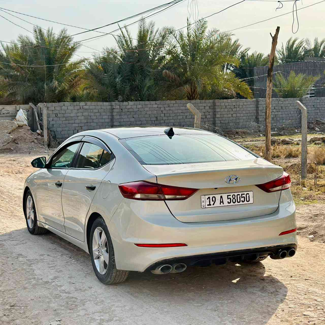 السلام عليكم النترا ١٧ للبيع حادثهه مثل ما موضح بالصوره فقط حوض السبير  السياره ليبل واحد مكينه كير حداديه خير من الله تريد وكاله تريد تحويل موجود السعر ١٢٣ وبيهة مجال حك الجيه ***********
