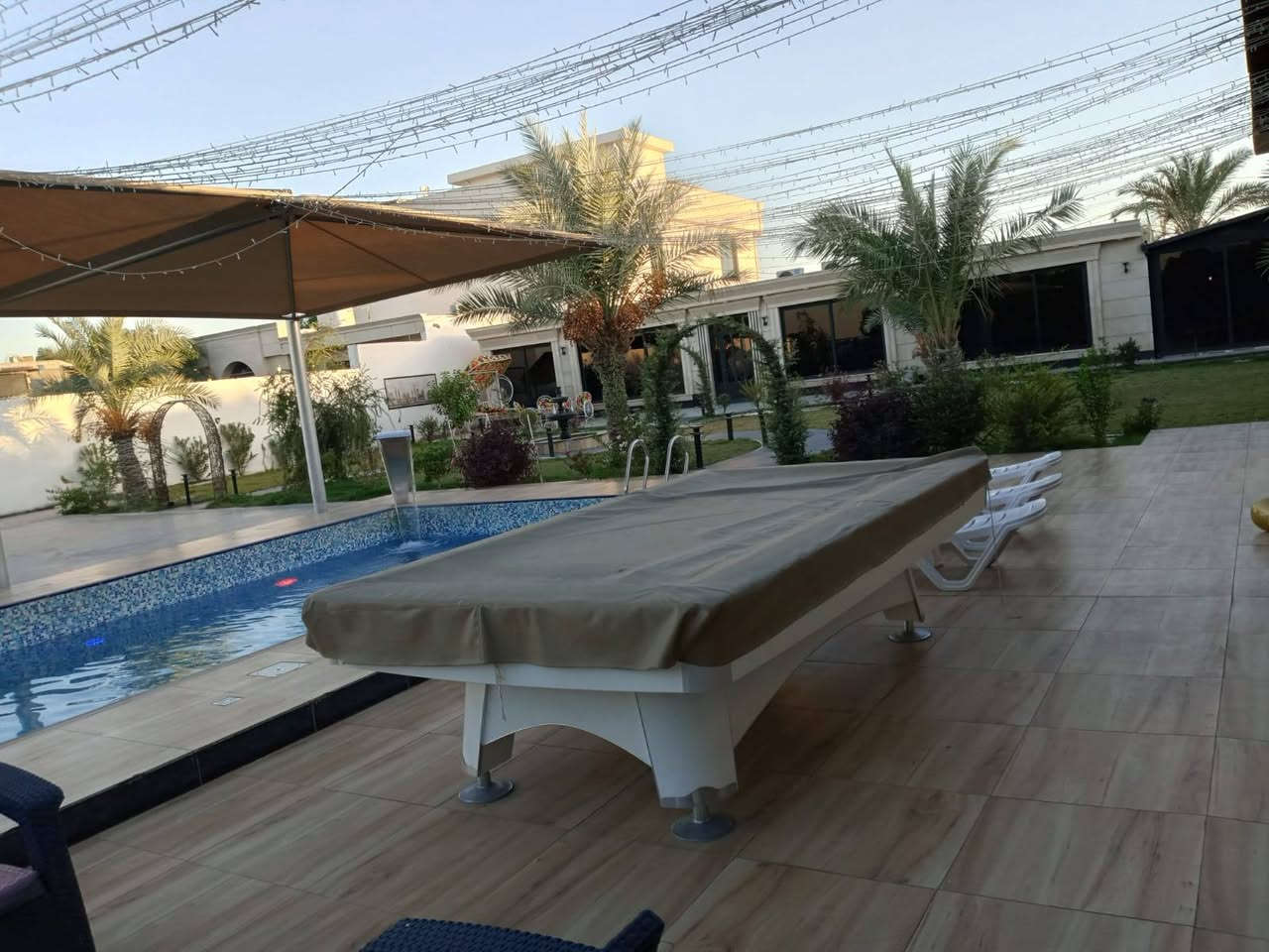 مزرعه للايجار في بغداد
تتكون من مسبح كبير خارجي و داخلي 🚣🏄🏊 
اماكن شواء 🍢 
غرف نوم ٣ 🫰 
العاب صغار 🛺⛺ 
العاب كبار 
فيشه
منضده
بليارد
حدائق كبيره
***********
