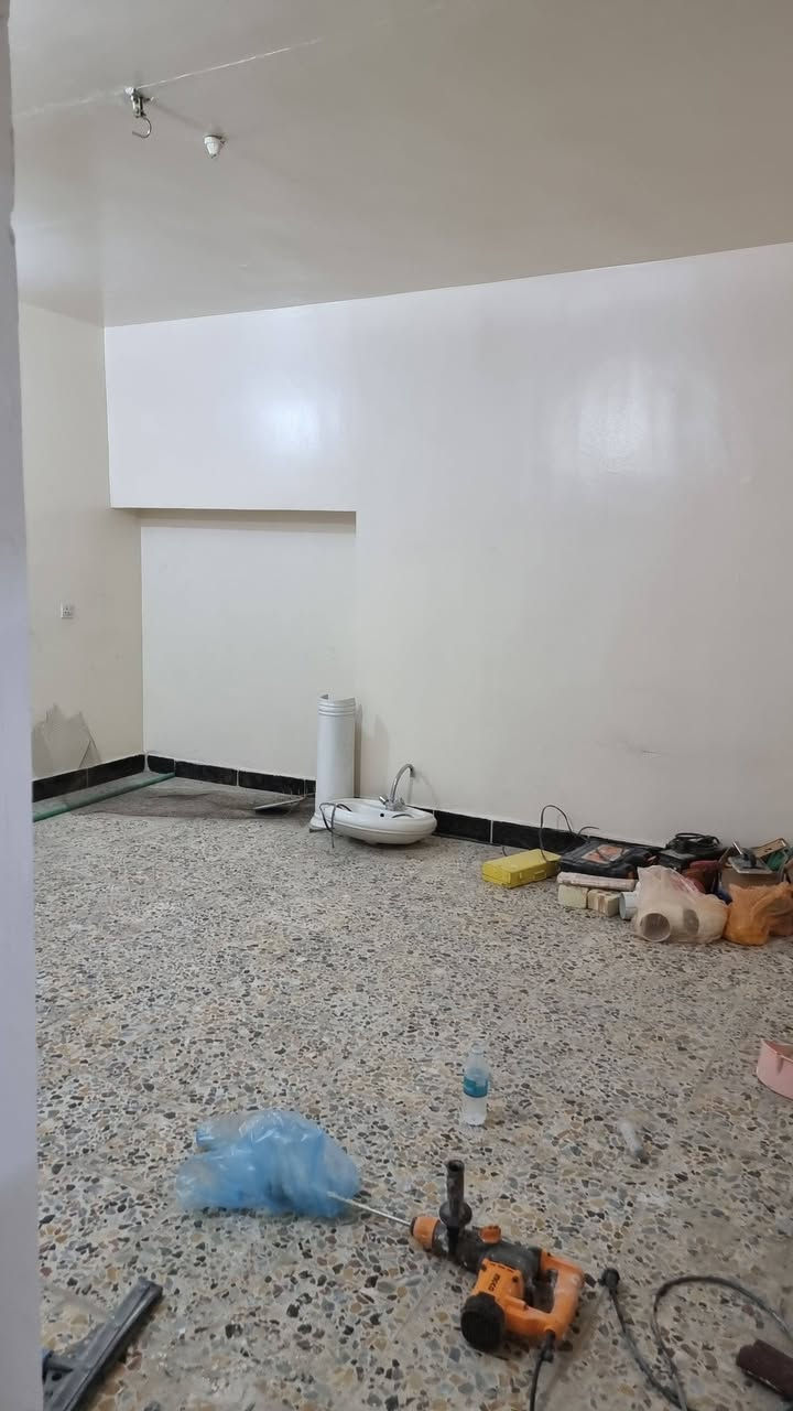 طابق ثاني للأجار المساحه ١٣٥ متر يحتوي على ثلاث غرف في منطقة الإسكان شارع ٢٣ مقابل كلية المامون الجامعة قرب مدرسة خديجة الكبرى للبنات للاستفسار الاتصال  ***********
