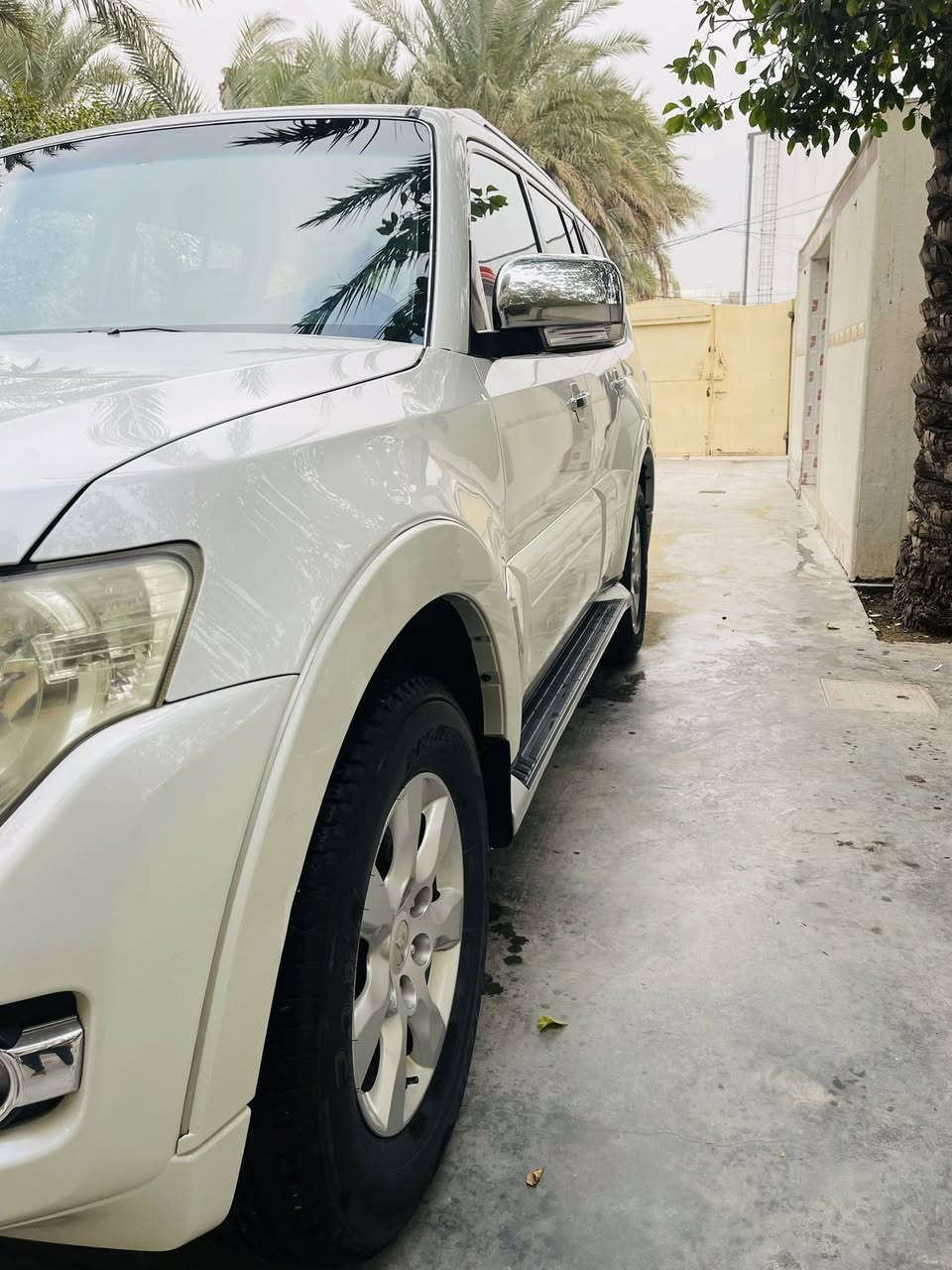 باجيرو ٢٠١٥ حبتوور 1/1 سيارة گشر ومحرك والياتها نظيفة ومكفولة ماشيه ٩٥ الف حقيقي العنوان بغداد قرب باب الاغا 
للاستفسار الاتصال عل الرقم
***********
