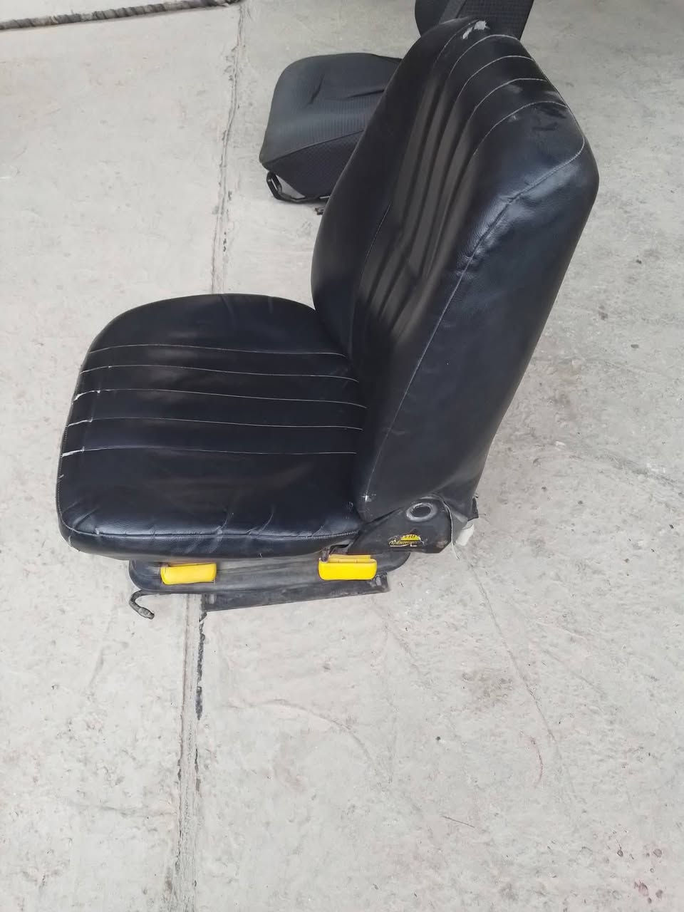 للبيع كشنات شفل  عدد 2 المكان ديوانية
وتدفأه ياباني عدد 2
 الشراي يتصل ***********
