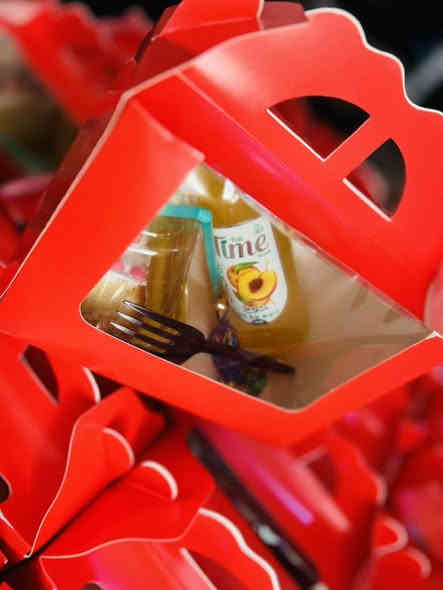 ياالله يا رزاق ❣️🍓

تجهيز بوكسات 🫶

محتويات البوكس: 
عصير تايم 🍑
علبة كيك 🍰 
٢ قطعه جكليت 🍬🍬
قصبة 🥢
شوكه 🍴

تم التجهيز حسب الطلب ❣️🍓

الحجز مفتوح 🫶

للطلب والاستفسار المراسله خاص او ع الواتساب على الرقم
***********
العنوان بابل الحمزه الغربي توجد خدمة توصيل داخل الحمزه والهاشمية والقاسم والمناطق القريبه ❤️❤️
