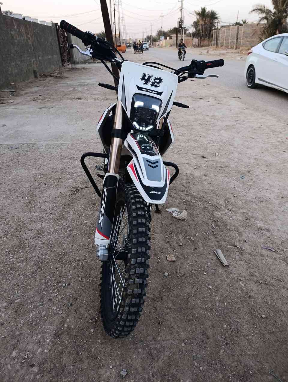 سلام عليكم ماطور البيع موديل 2025  مكينه 350cc مكان الكوت حي الجهاد السعر 1650 رقم صاحب الدراجه ‏‪0777 042 0760‬‏
