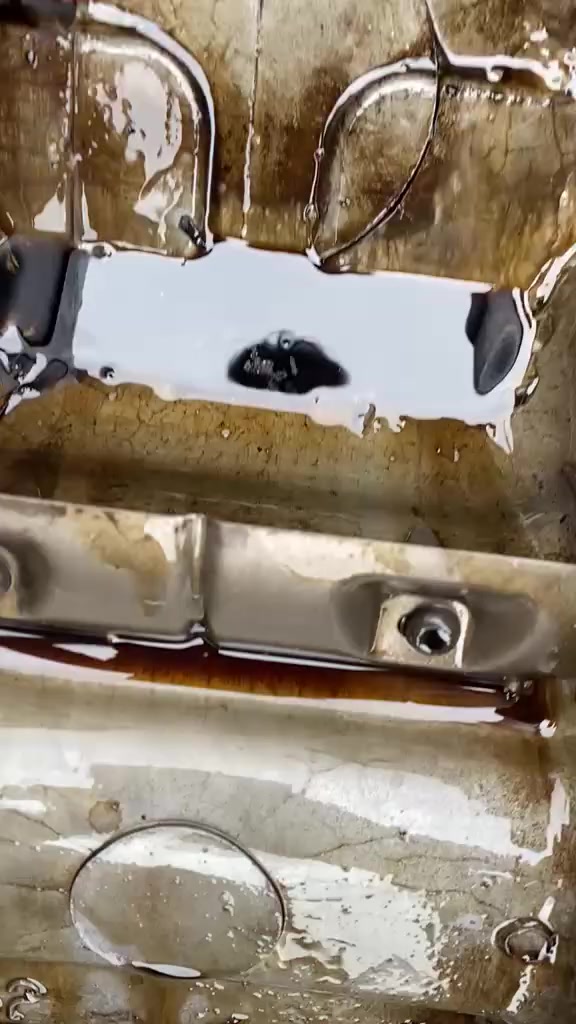 السلام عليكم لبيع 
نص محرك قبق اسود 20

سلندر بستن كرنك اويل بم

شرط لا نفخ ولا رخاوه

بيه بستن واحد وكع عليه راس بلك يحتاج تبديل

***********
