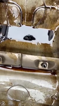 لبيع  نص محرك قبق اسود 20  سلندر بستن كرنك اويل بم  شرط لا نفخ ولا رخا...