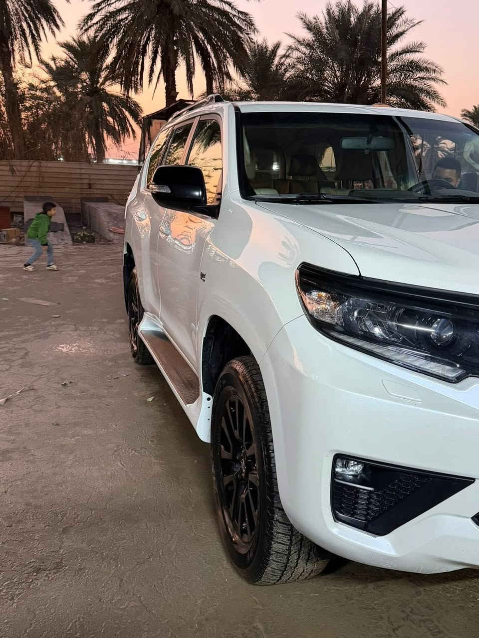 سلام عليكم للبيع
برادو موديل 23 فئه TX_S

ماشيه 84 الف حقيقي 

السعر 420 

الاستفسار ***********
