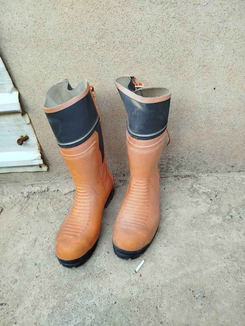 جزمة لبيع
***********
