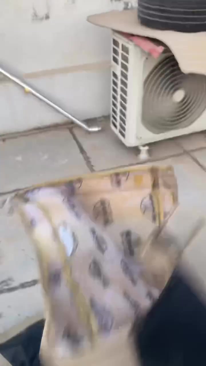 دوشمه سيارن جوكر جلد اصلي نضيفه جدآ
بعقوبه الفلاحه 
***********
