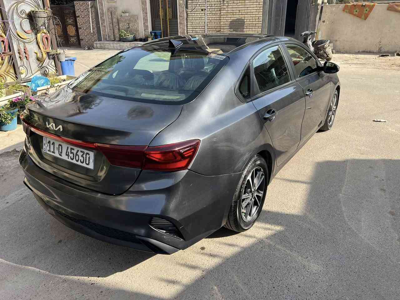 سلام عليكم
كيا فورتي مديل 2023 رقم بغداد
شاشه
كامره 
رادارات
مانع انزلاق 
ويل كب 
٣ وضعيات قياده 
بدون ايرباك 
مكاني بغداد بلديات 
صور الحادث مع السونار مرفقه في المنشور
السعر132$وبيها مجال  
للاستفسار الاتصال 
***********
