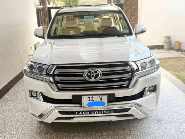 K
اللهم الصلاة على محمد وآل محمد

للبيع لاندكروز اخت الزيرو
بريم  اصلي 
ع ايد وحده من الشركه والي هسه استعمال شخصي
ماشيه 38 الف حقيقي ع فحص اسبير ما نازل
موديلها ٢٠١٧ 
كفاله عامه 
فول مواصفات 
ديفيدي مطفأ حريق كشنات جلد وكهرباء 
يدات ابيض مري شفط اشاير بل مري 
استخدام شخصي محد صاعد بيهه  داخل وخارج ع شركه 
اناره داخليه زركه مالت الابريم 
رقم بغداد انكليزي الدوالي بسمي اني شخصيا ً

مكاني بغداد 
و شراي يتصل ويدلل

***********‬
