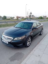 للبيع فورد تورس 2011 وارد خليجي بيها صبغ صفحة اليمين بدون حادث عليها ا...