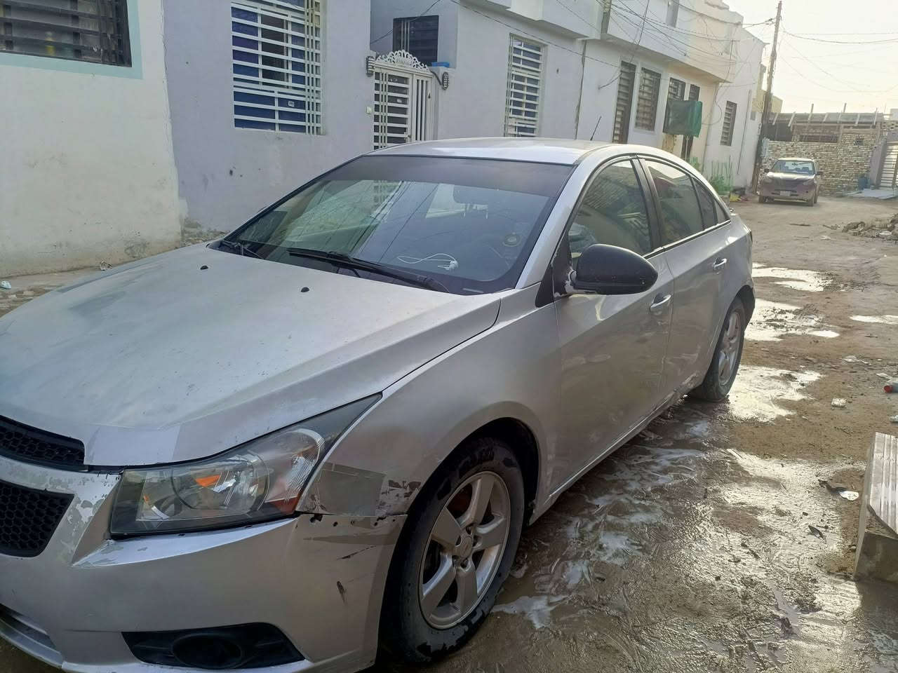 سلام عليكم
شوفرليت كروز موديل 2012 خليجي 
محرك 1800 بي مشكله يشتغل تك 
كير و حداديه و تبريد و تدفئه و شاشه جبيره و كامره خلفيه دواره و حساسات خلفيه كلهن جدد و خير من الله 
السياره بيه جاملغ خلفي تعديل بدون دواخل و بنيد و جاملغين صبغ 
راعي الوكاله جيراني شوكت متريد احولك 
مكاني نجف 
السعر 49 وبيها مجال أن شاء الله 

للاستفسار *********** واتساب او اتصال
