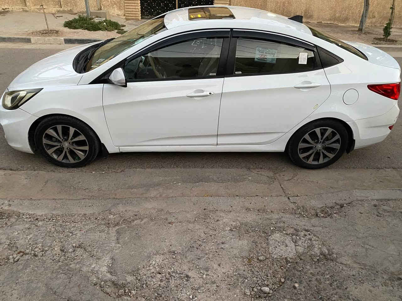 السلام عليكم للبيع اكسنت موديل 15 بلو خليجي محرك 1600 دوش  السياره مكفوله كفاله عامه فول مواصفات فتحه تحكم استيرن 5 ويل كب اشاير بل مري محرك كير تبريد مكفولات تخم تاير جديد بسمي تحويل مباشر مكاني بغداد حي العامل السعر 94 بيه مجال الاتصال *********** بغداد, العراق
