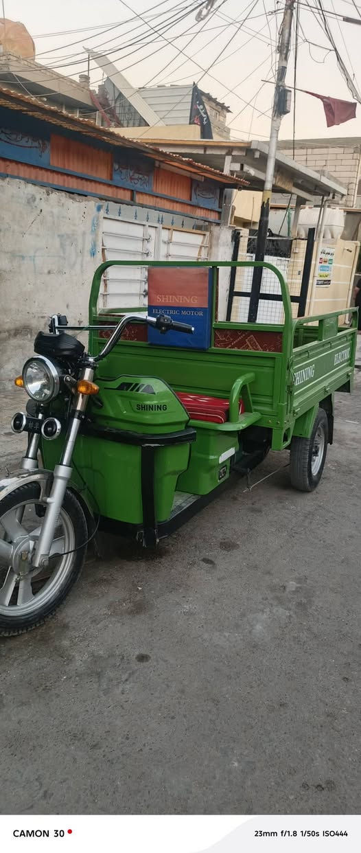 سلام عليكم ستوته شحن موديل 24 حجم الكبير نوع صقر بطاريات دبل اي نقص مابيه ستوته جديده اني ماخذه ب2450 ورايده حاليا ب1600 شراي يراسل واتساب فقط متواجد ***********
