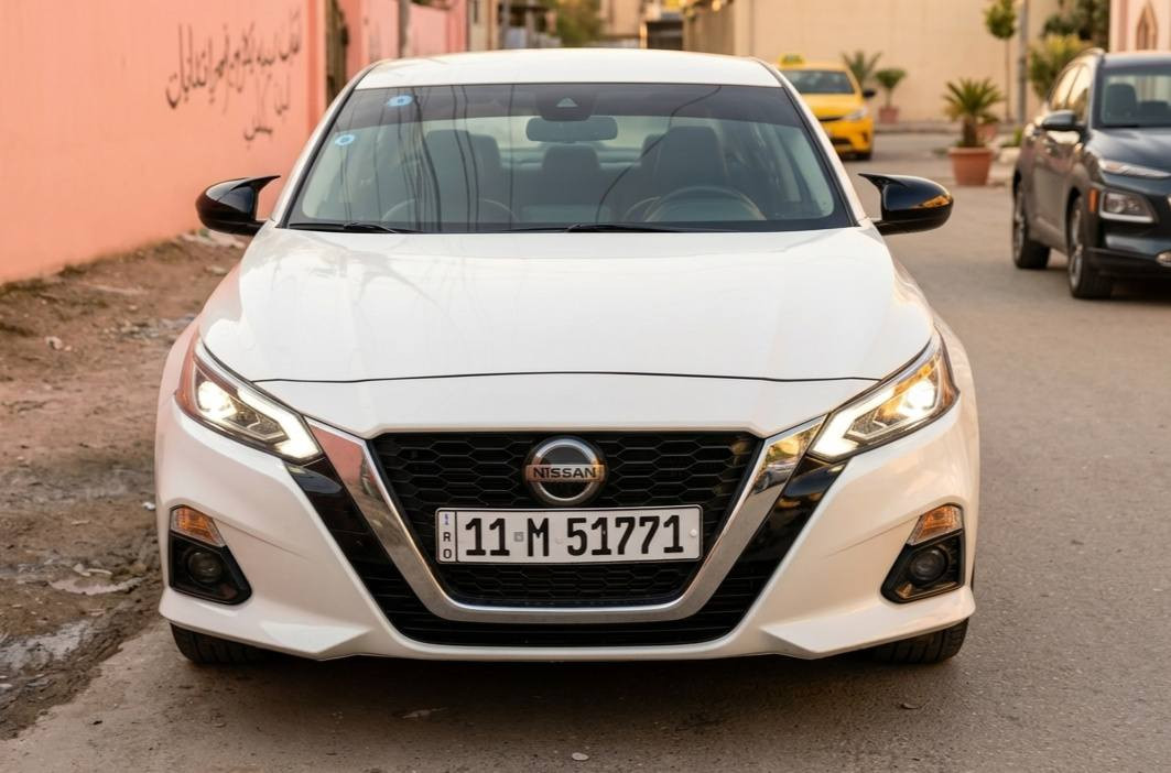 السلام عليكم 
للبيع او مراوس 
نيسان التيما 2021 sr ✅
ياباني غني عن التعريف
ماشية 59 ميل

رقم السيارة بغداد الجديد الدولي هزة جديدة ماساقطة  بسمي تحويل ثاني يوم

 
السيارة مواصفات SR فول عدة الفتحة 
المواصفات 
كشنات جلد 
بصمة تشغيل+تشغيل عن بعد
بصمه باب
كاميرا دوارة
كرسي  كهرباء 
شاشة كبيرة كار بلي 
لايت زينون 
رادار خلفي 
رادار جانبي
كير عادي - اوتو - شفتات 
تحديد سرعة 
توقف ذاتي 
نظام تزحلق 
نظام خروج عن المسار
محرك 2500 المرغوب يستقبل بانزين عادي
كير محرك مكفولات
تبريد ثلج 

#ضررها جدا بسيط ربع البنيد مصلح ومصبوغ نصة فقط وبارد بالجاملغ بدون قطعة تبديل او قطرة صبغ بكل السيارة ايرباكات كاطة وراجعه سستم وخال سونار الها ويه الصور
سيارة جدا نظيفة امانة الله 

مكان السياره بغداد الاعظمية
رقم الهاتف 
***********
#الي مكانة بعيد مستعد اصور اله كل تفاصيل السيارة حتئ مايتعنئ ويتعب وجزاكم الله خير

سعر145 قبل ماتنطي سعرك شوف خواتها وبنفس حادثها بيش معروضات وراح تعرف سعري مناسب جدا واسف ع الاطالة بس احب كون صادق امام الله والي يشتري فذكرت كلشي
