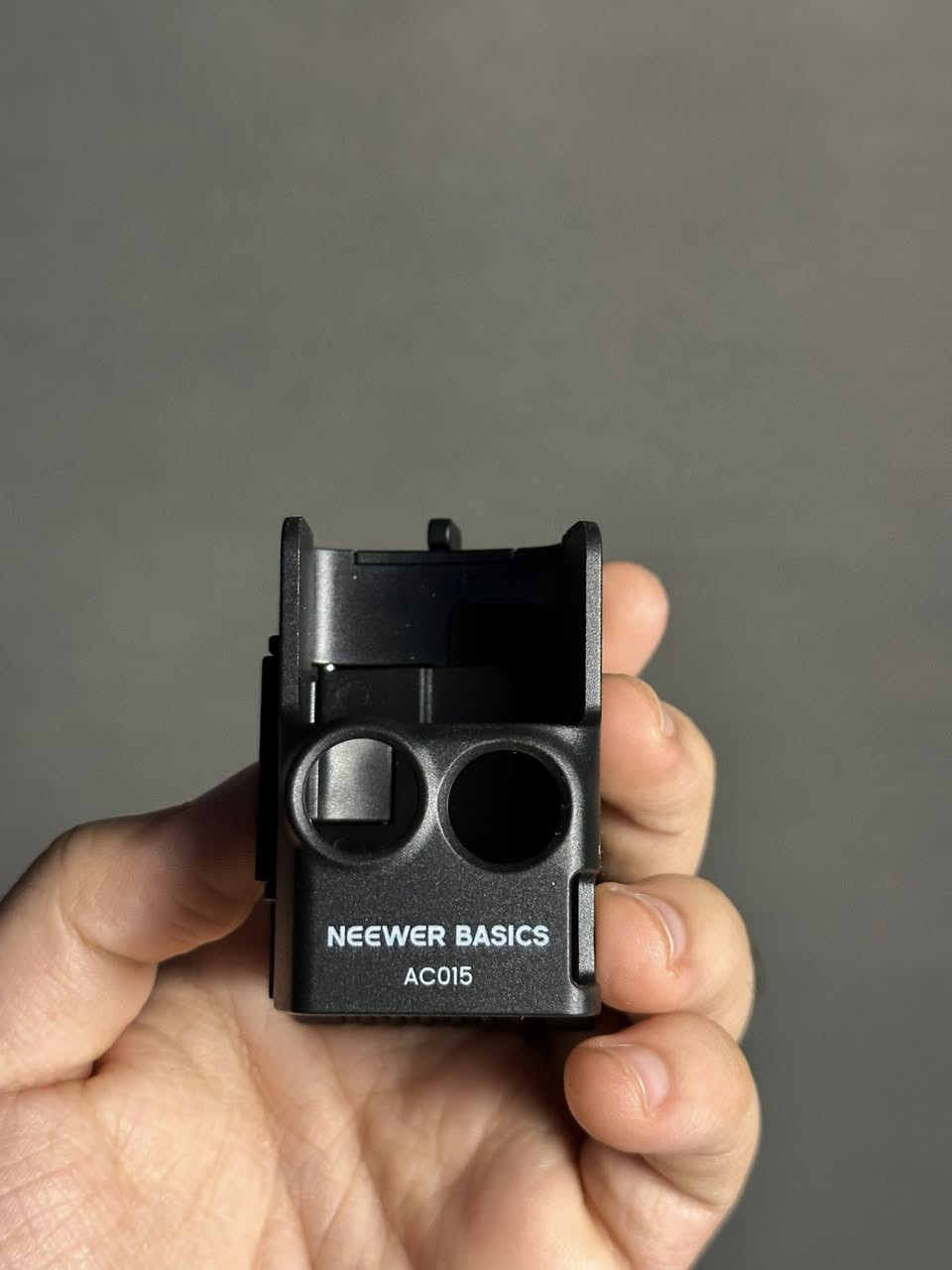 اوزمو بوكت ٣ كومبو للبيع استعمال اقل من شهر
محتويات

١- اوزمو بوكت
٢- ملحقات الكومبو كلها الاساسية ( باوربانك اضافي - ستاند - موسع اكسباندر مال تايب سي - مايك DJI - جنطة DJI ) + باكيتها الاصلي
٢- ستاند رقبة POV اصلي يطخ سعره بالعراقي ٧٥
٣- فلاتر ND VARIBALE هذن سعرهن يوصل بالعراقي يطخ ١٢٠ 
٤- ستاند مغناطيسي يتركب على اي سطح حديدي يوصل سعره بالعراق ٢٠
٥- رام ٢٥٦ ساندسك اكستريم اعلى فئة يوصل سعره ٧٥ 
٦- جنطة تلم كل هاي السوالف جلد سعرها يطخ بالعراقي ٤٠
٧- كفر حمايه للاوزمو من اي صدمات
٨- لزكات شاشة

الاكسسوارات كلهن طلب خاص من امريكا كلفوني فوك ١٧٠ الف والكاميره معتني بيها كلش وبالدليل شوفوا شكد مدلعها بالاكسسوارات 

داريد ابيعها اريد اشتري ماك بوك علمود شغلي

🟦 السعر ٨٧٥ 
قفل ربع ماينزل ركز فدوة رحتلك ربع ماينزل

مكاني بغداد
شخط واحد مبيها


**إذا كنت صاحب هذا الإعلان وتريد حذفه لأي سبب، رجاءا أرسل رسالة إلى الدعم الفني**