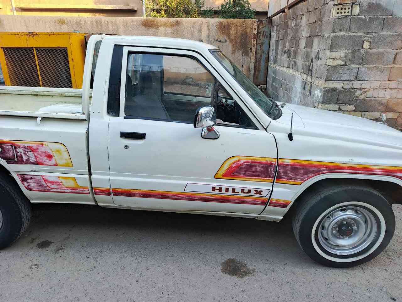 السلام عليكم من رخصه مدير الاكروب
سياره بيكم موديل ٨٨ سياره ابلادي جارده وصبغ للجماليه تعهد بگير ومحرك اكسل كهربائيات جديده جاهزه للعمل العنوان بغداد مدينه الصدر رقم الهاتف ***********
