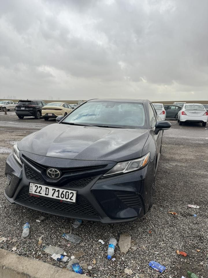 السلام عليكم كامري موديل 2020se بلاص فتحة /بصمة /بصمة بيبان / شاشة //كامرة/ كشنات جلد / رادارات / مكينة 2500 / ماشية. 99mi /   للاستفسار. (***********) مكانهة بغداد.
