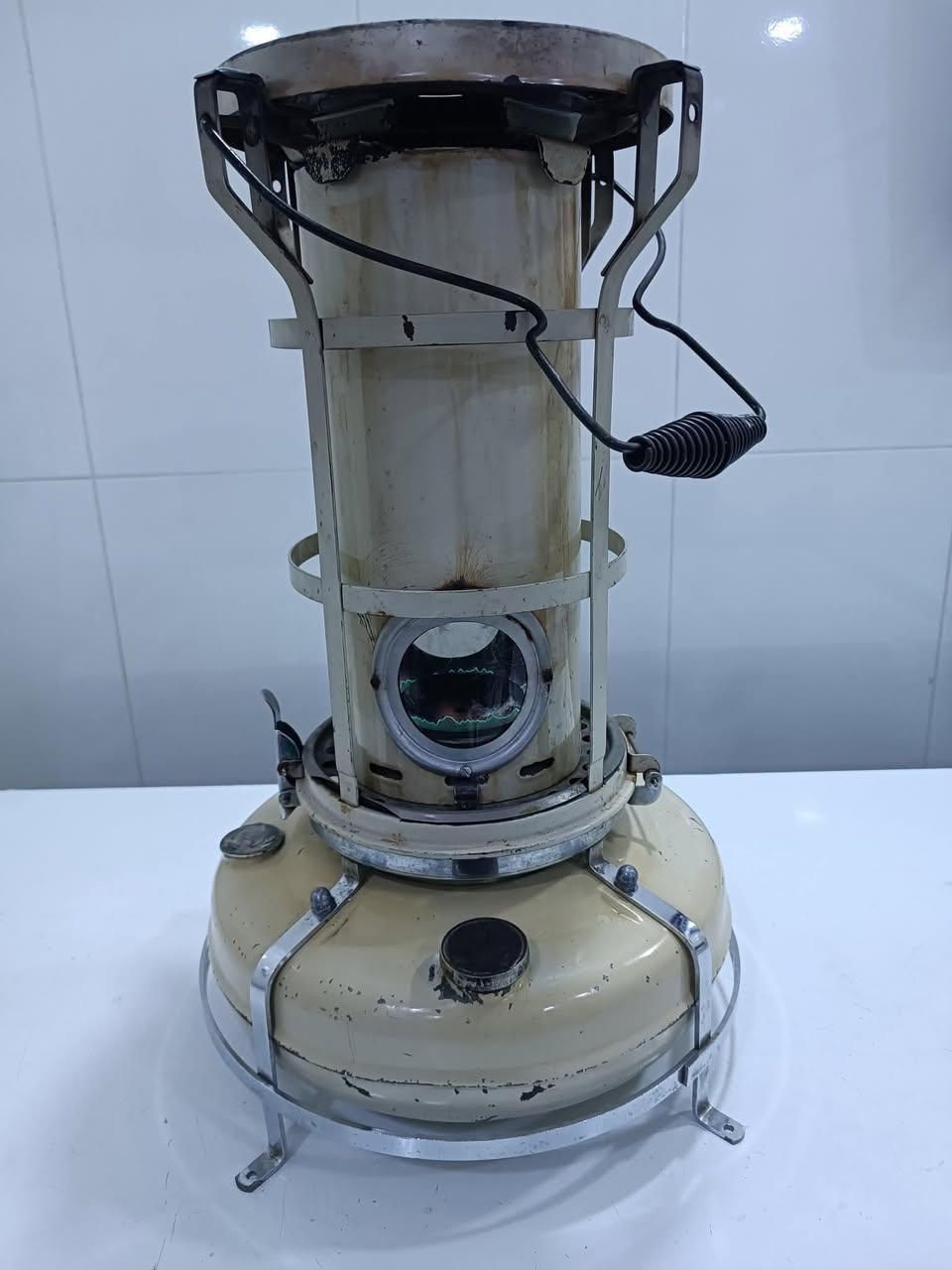 صوبة علاء الدين حوض نحاس نظيفة نارها زركة بدون غاز تصعيد وتنزيل الفتيلة شغال بدون لحيم السعر ٩٠ ألف يوجد توصيل جميع محافظات العراق للتواصل على الخاص او على الرقم ***********
