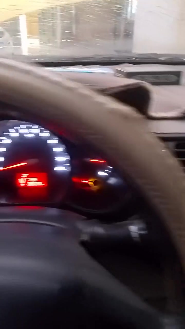 السلام عليكم سياره كيا ريو خليجيه موديل 2013 مشروع وطني جاهزة من كل شيء بس نقص تنبريسر العنوان بغداد رقم الهاتف ***********
