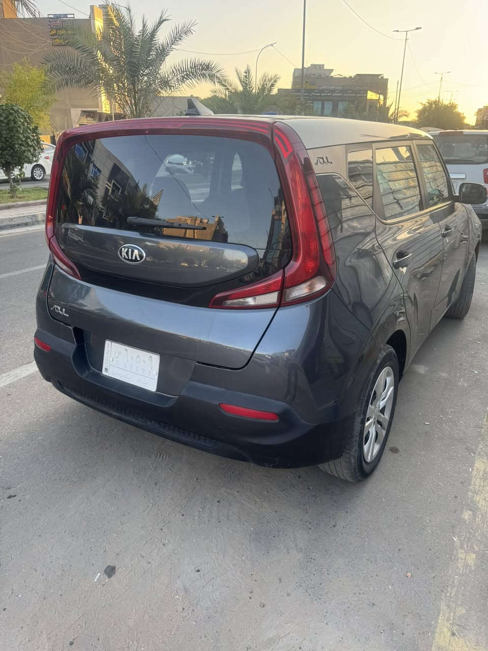 السلام عليكم 
صول 2021 وارد أمريكي صور الحادث بالمنشور محرك 2000دوش مواصفات أمريكي الاستندر ماشية 91000 كيلومتر عنوان السيارة بغداد ابو غريب قرب مجمع البدور 
السعر 145
رقم بغداد باسمي 
***********
