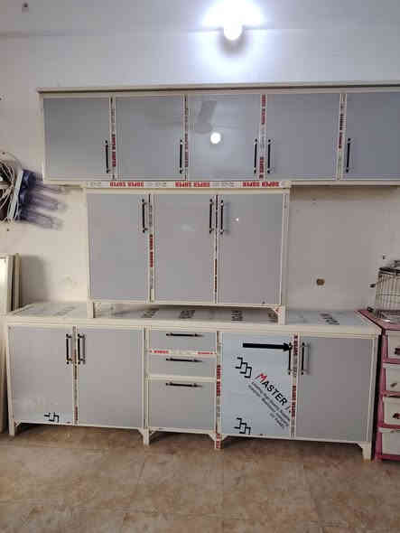 كاونتر المنيوم جديد ٣ قطع سنك مرمر مواد اصلي مترين ونص سعر ٤٤٠ الف العنوان الفلوجة حي المعلمين قرب جامع سعد *********** ***********
